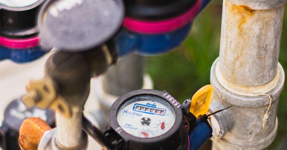 When to Call a Professional for Burst Pipe Repairs
